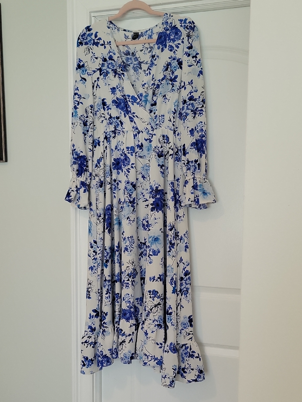 SHEIN White Maxi Dress with Blue Floral Print